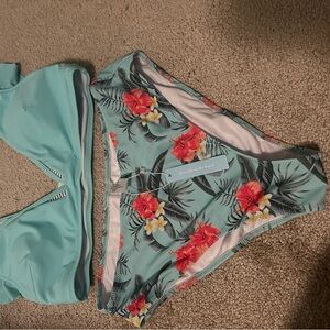 Womens Popvil bikini new with tags